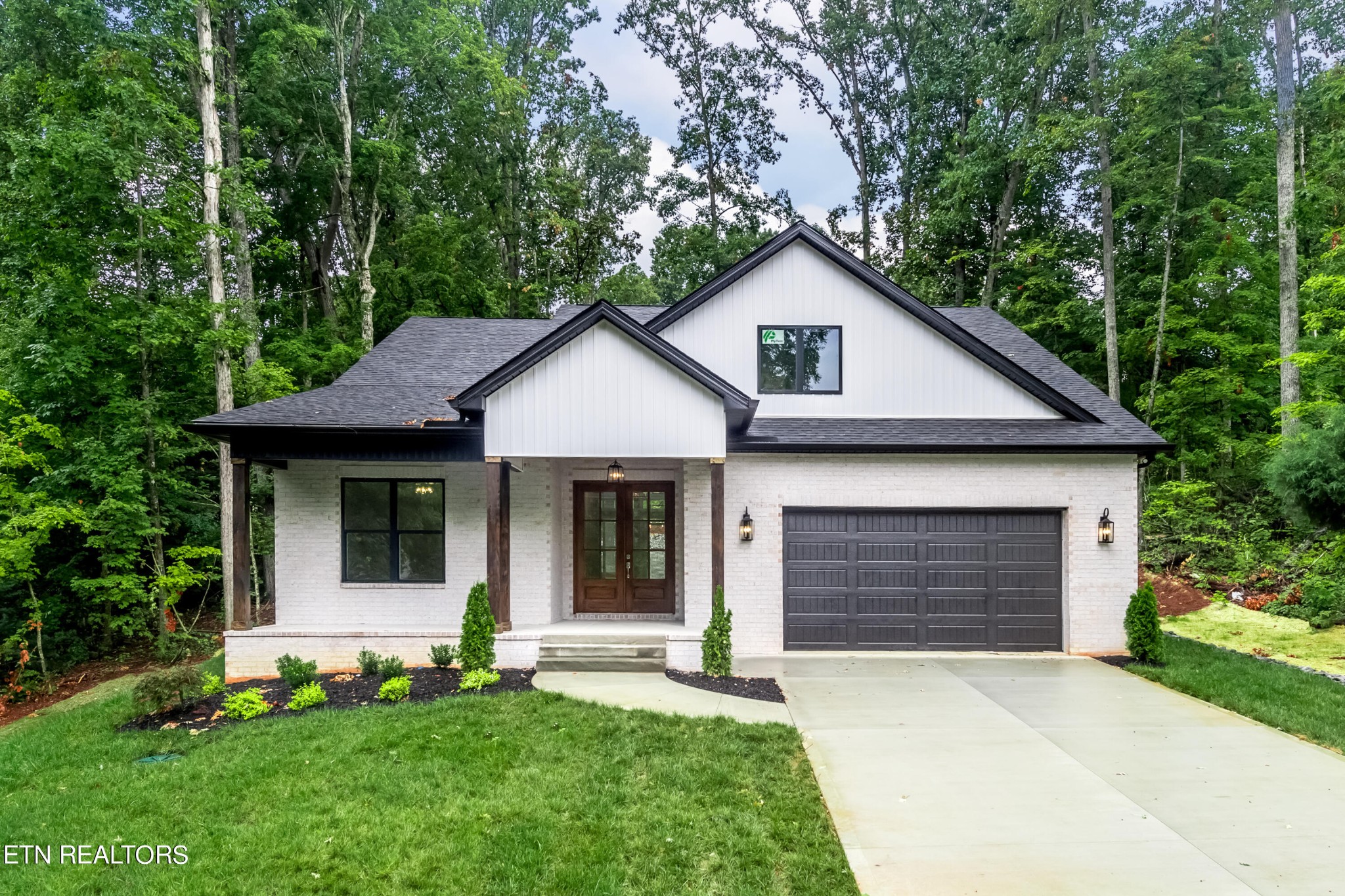 124 Inata Circle Loudon, TN 37774 - Photo 1 of 41 Gallery Image 1