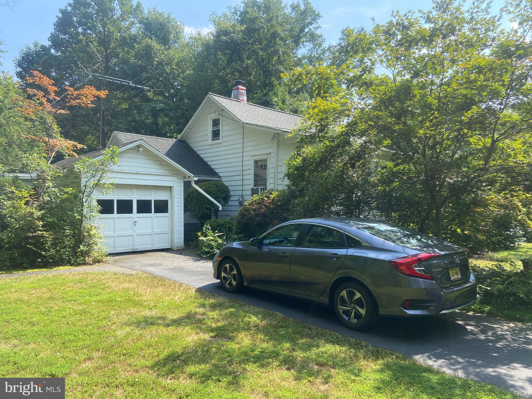 61 Old Georgetown Road Princeton, NJ 08540 - Photo 2 of 23