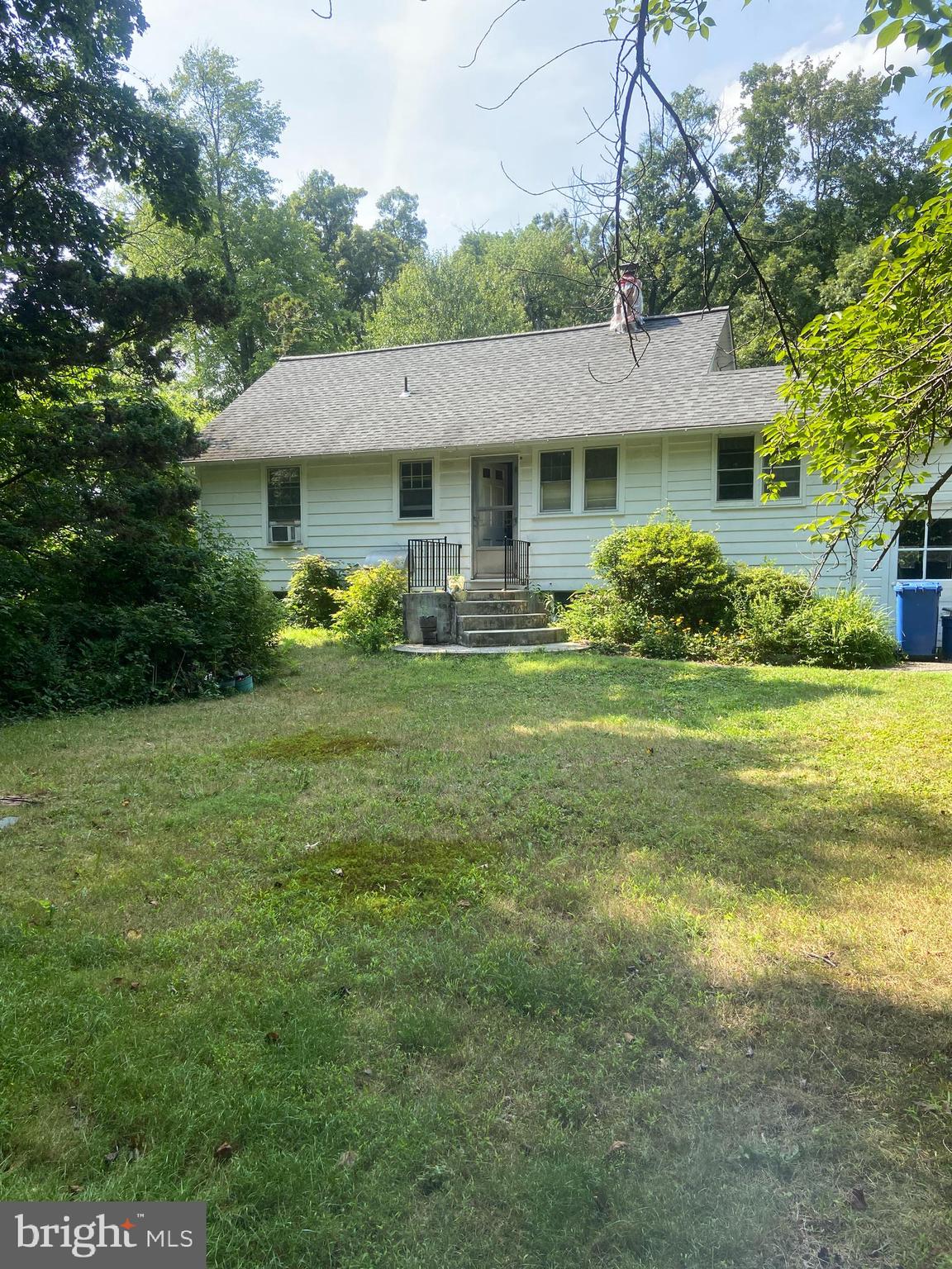 61 Old Georgetown Road Princeton, NJ 08540 - Photo 3 of 23