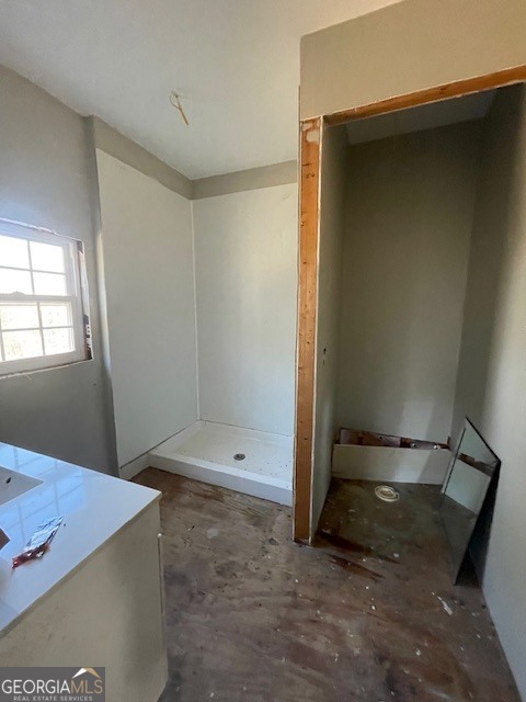 6070 Riggins Mill Road Dry Branch, GA 31020 - Photo 6 of 19 a view of bathroom