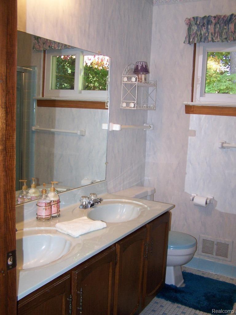 10912 Hibner Road Hartland, MI 48353 - Photo 14 of 21 Hibner 10912 016.jpg