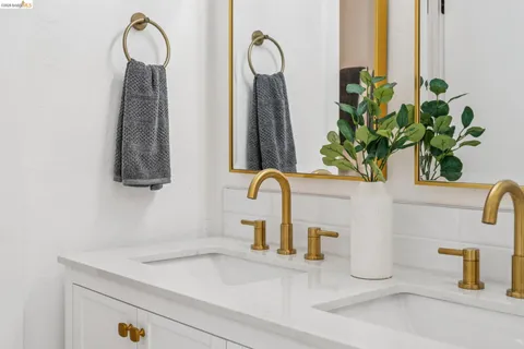 $1,049,000 | 6507 Heather Ridge Way, Oakland, CA 94611