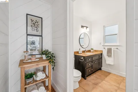 $1,049,000 | 6507 Heather Ridge Way, Oakland, CA 94611