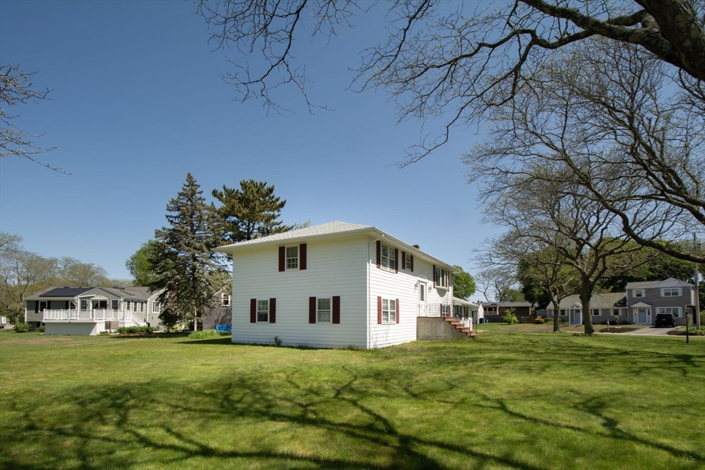 29 Country Club Circle Scituate, MA 02066 - Photo 5 of 15