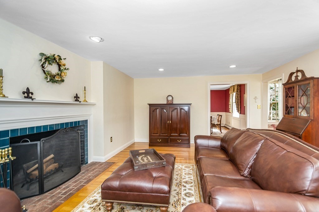 51 Ballardvale Road Andover, MA 01810 - Photo 4 of 42