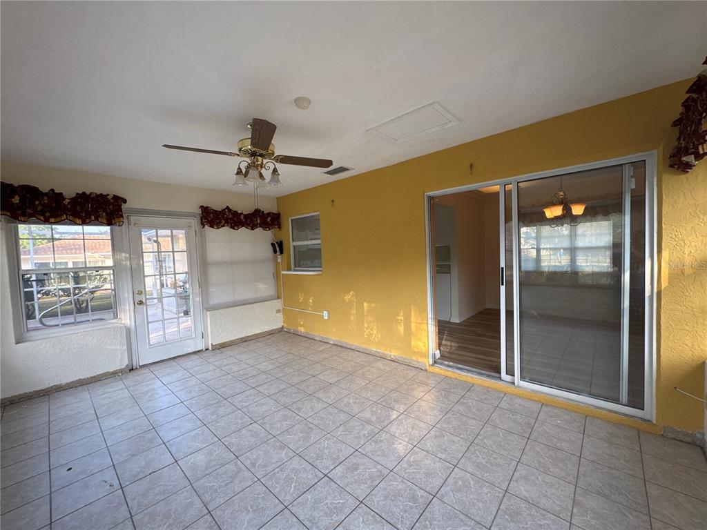 5440 Southwest 100th Loop Ocala, FL 34476 - Photo 25 of 37 a view of an empty room and window