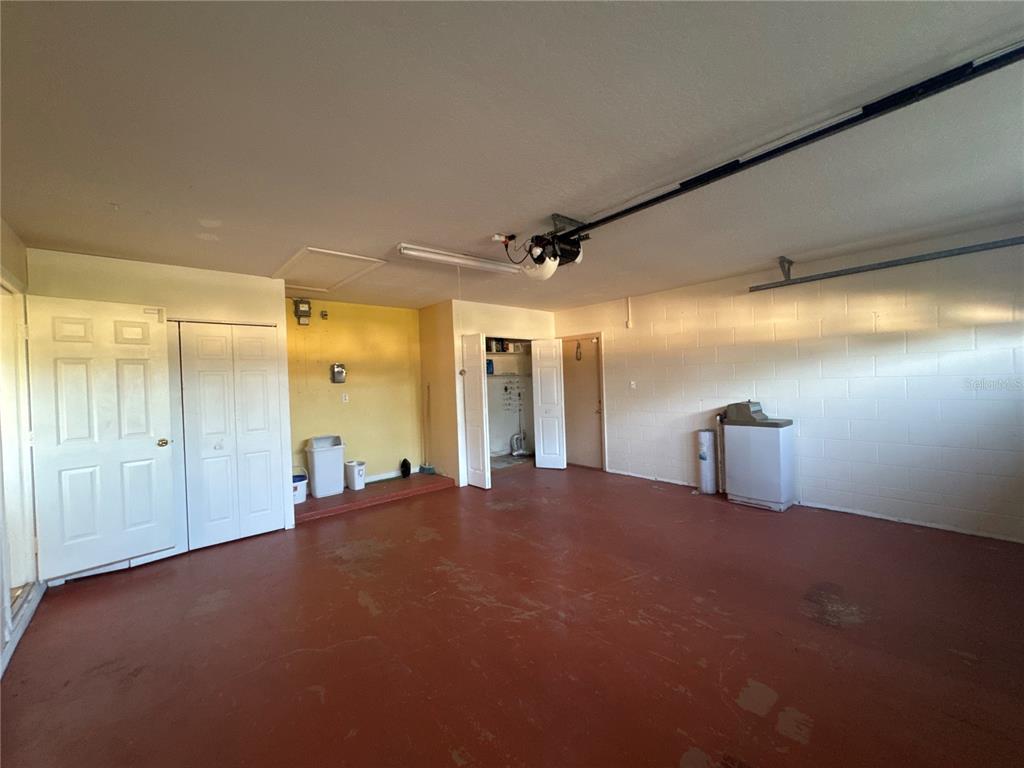 5440 Southwest 100th Loop Ocala, FL 34476 - Photo 27 of 37 a view of empty room with wooden floor