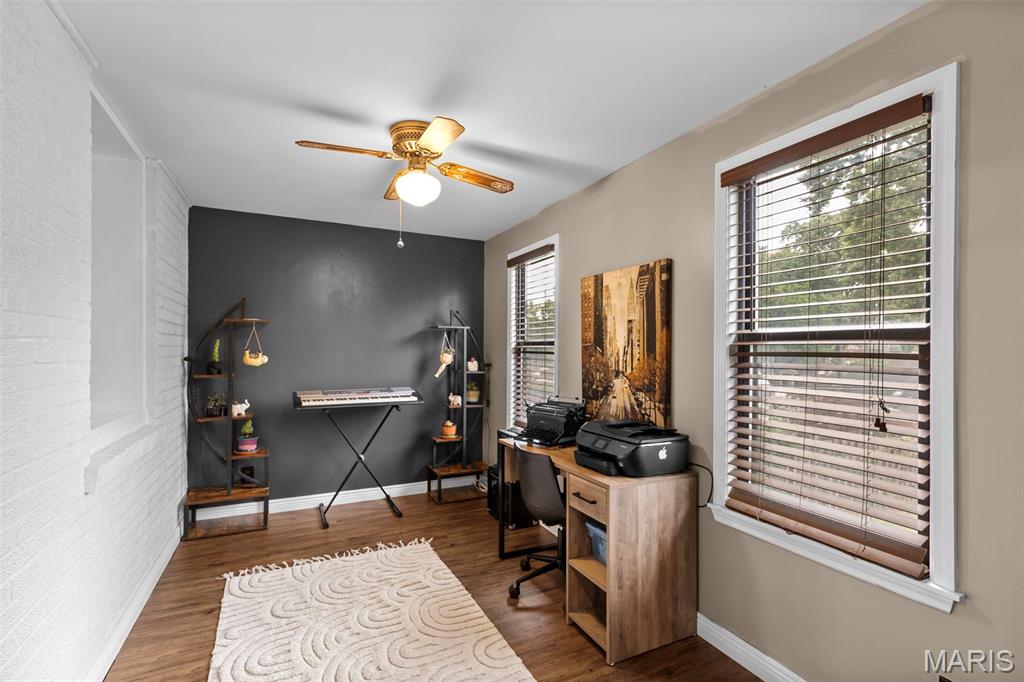 7258 MacKenzie Road St. Louis, MO 63123 - Photo 8 of 18