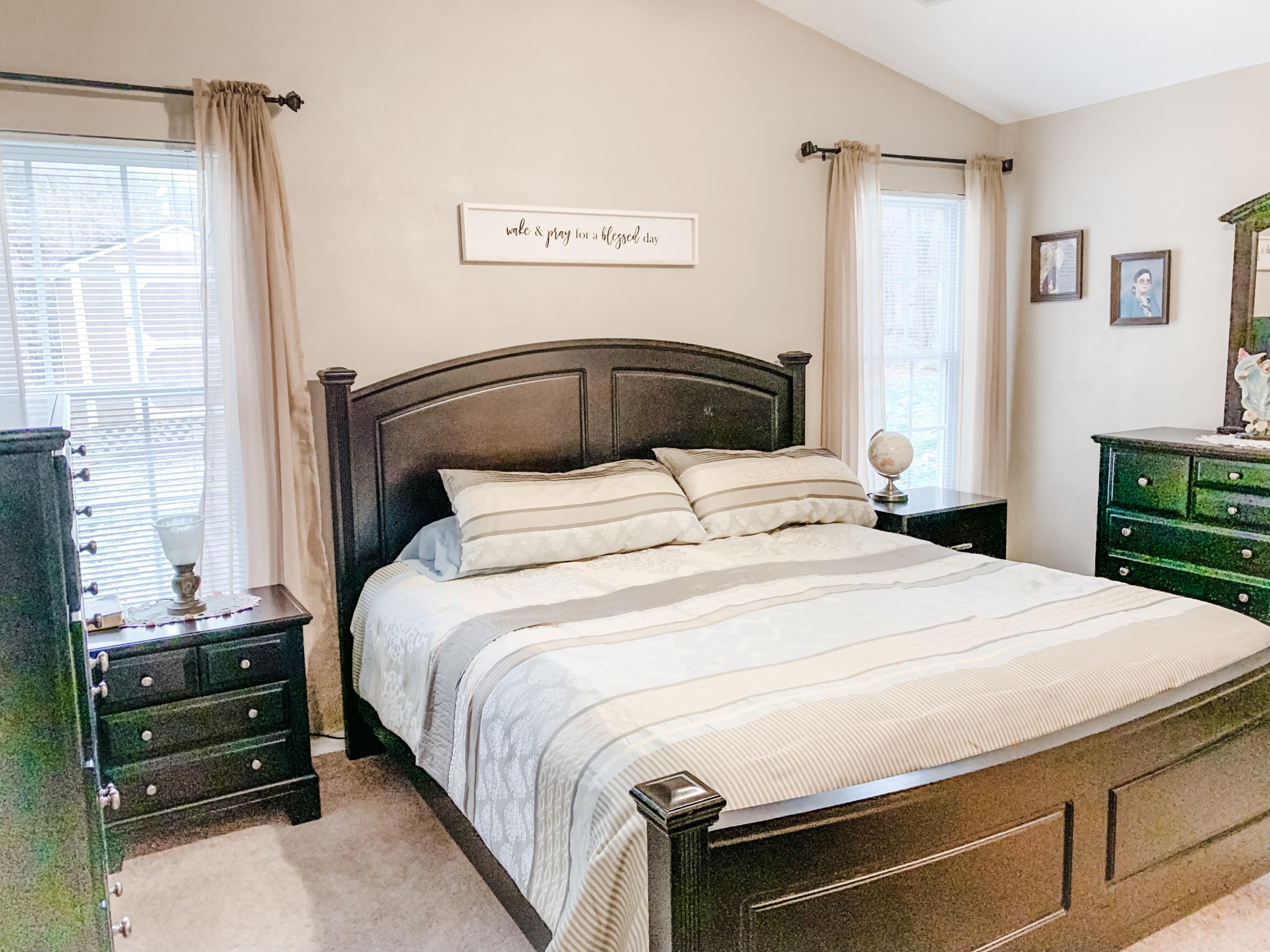 4242 Daugherty Road Salem, VA 24153 - Photo 17 of 40 a bedroom with a bed and a window