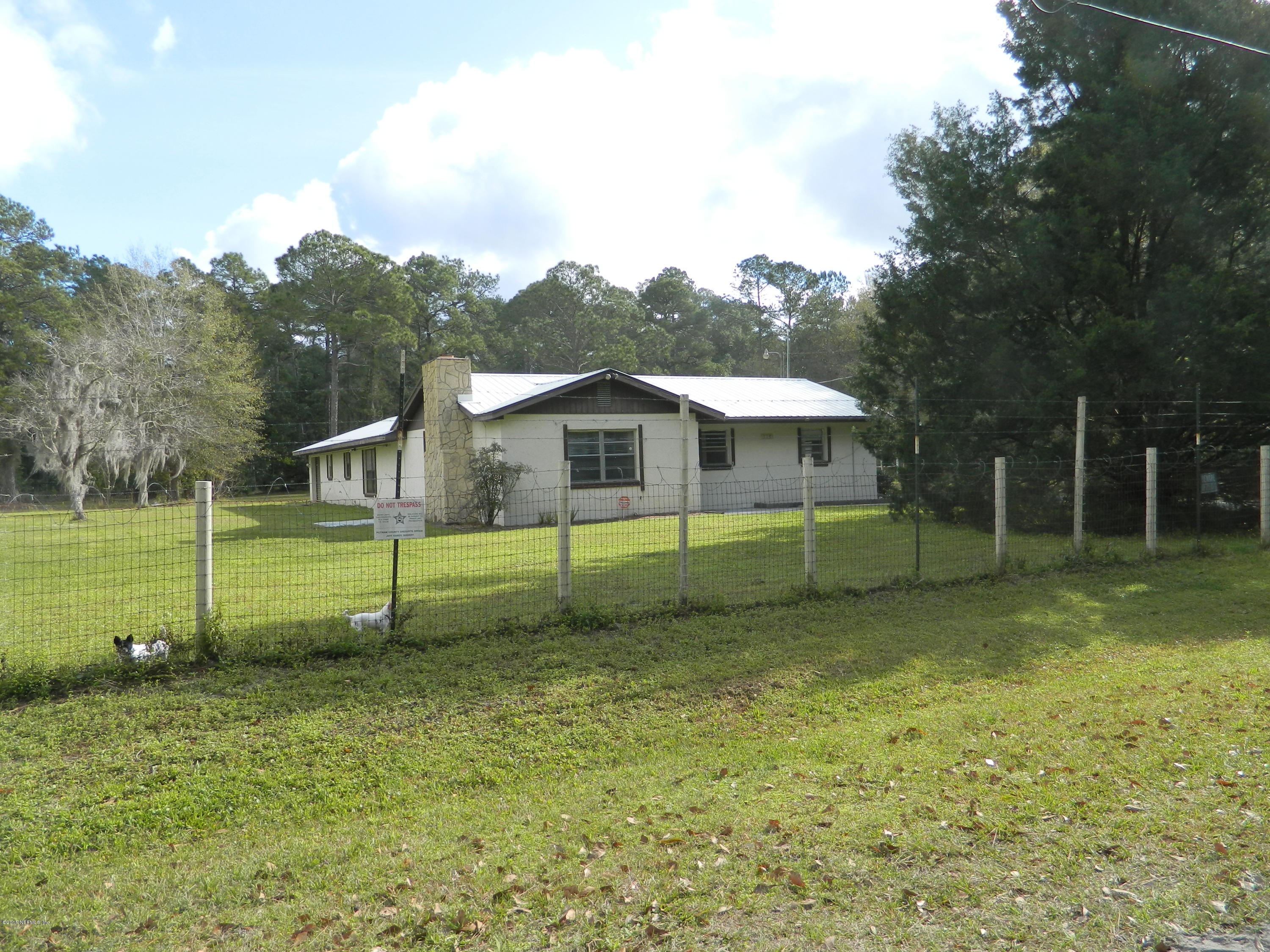114 Ivey Road San Mateo, FL 32187 - Photo 3 of 23 DSCN1895.JPG