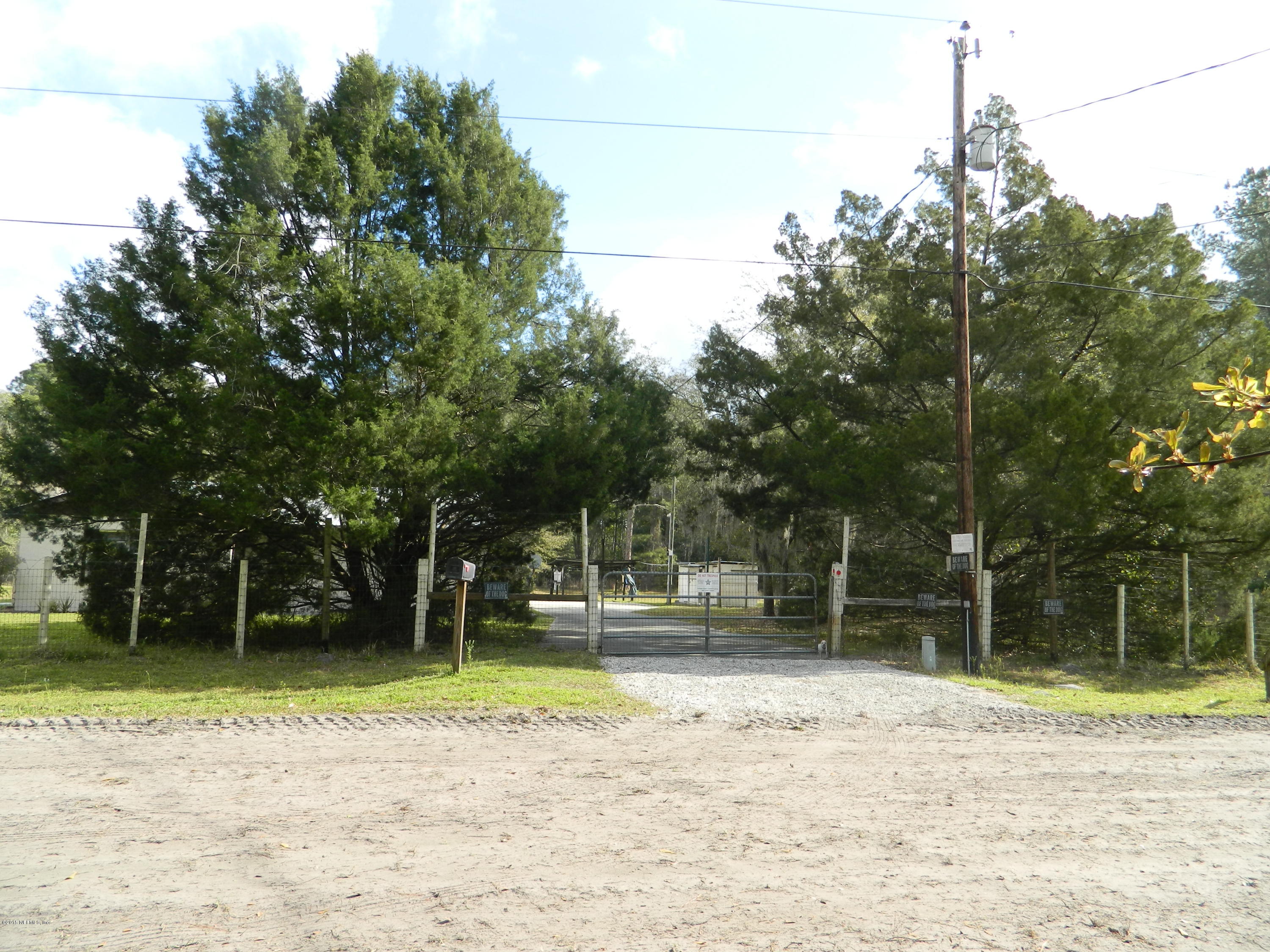 114 Ivey Road San Mateo, FL 32187 - Photo 5 of 23 DSCN1896.JPG