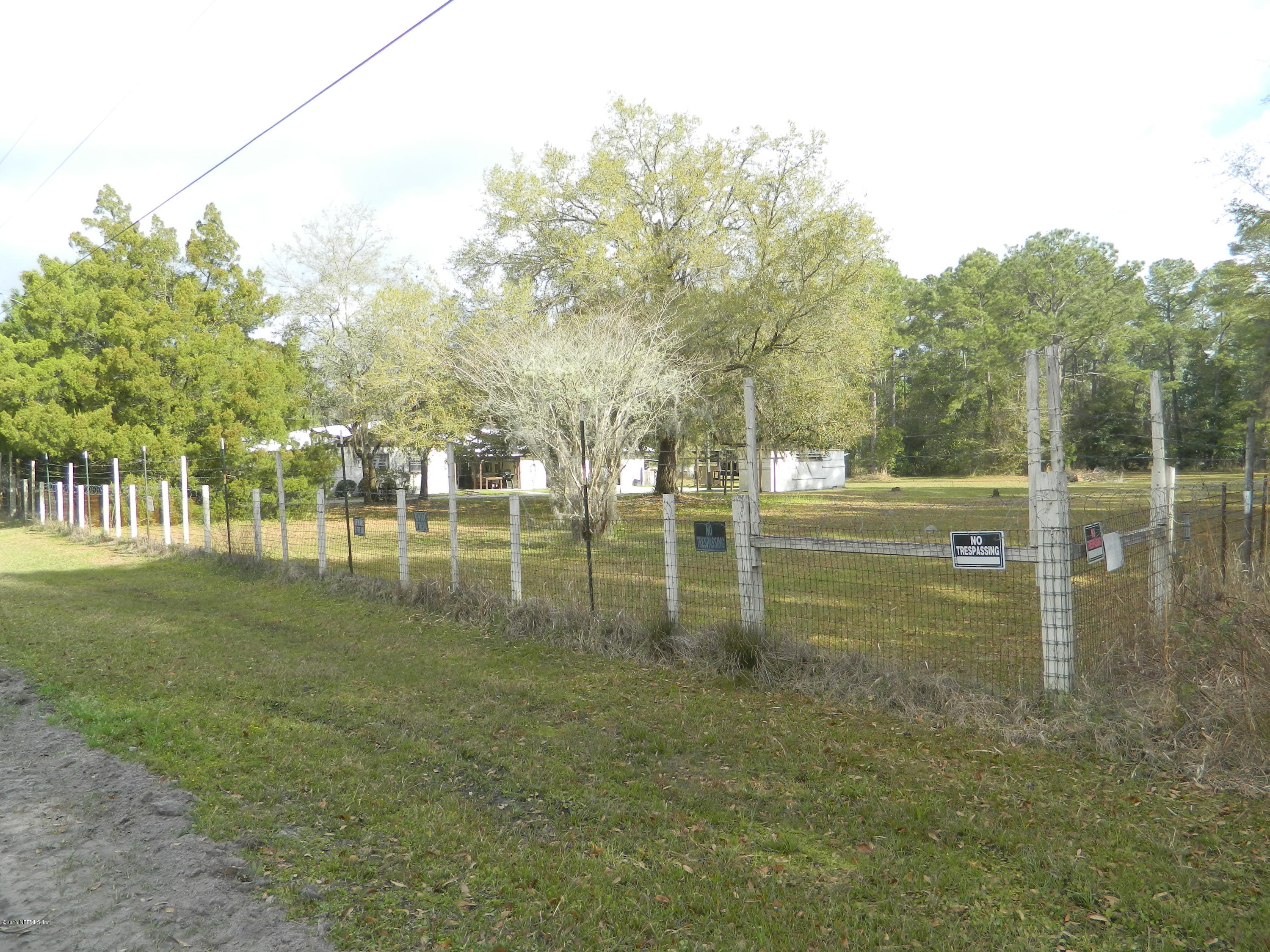 114 Ivey Road San Mateo, FL 32187 - Photo 10 of 23 DSCN1897.JPG
