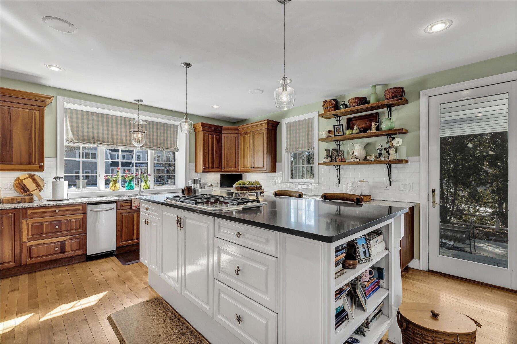 77 The Heights Mashpee, MA 02649 - Photo 16 of 52 47-Y1A3526