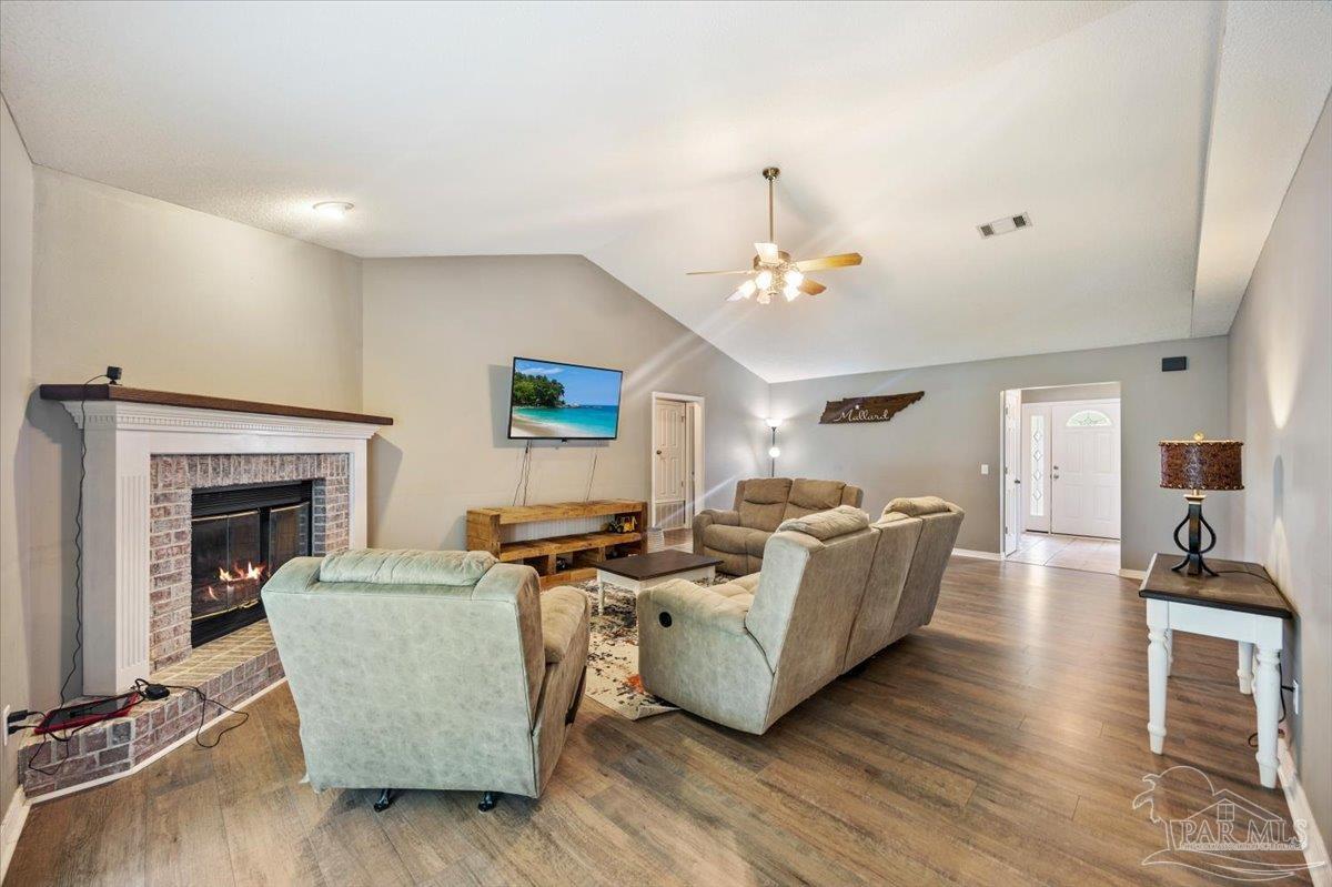 2833 Tunnel Road Pace, FL 32571 - Photo 15 of 54