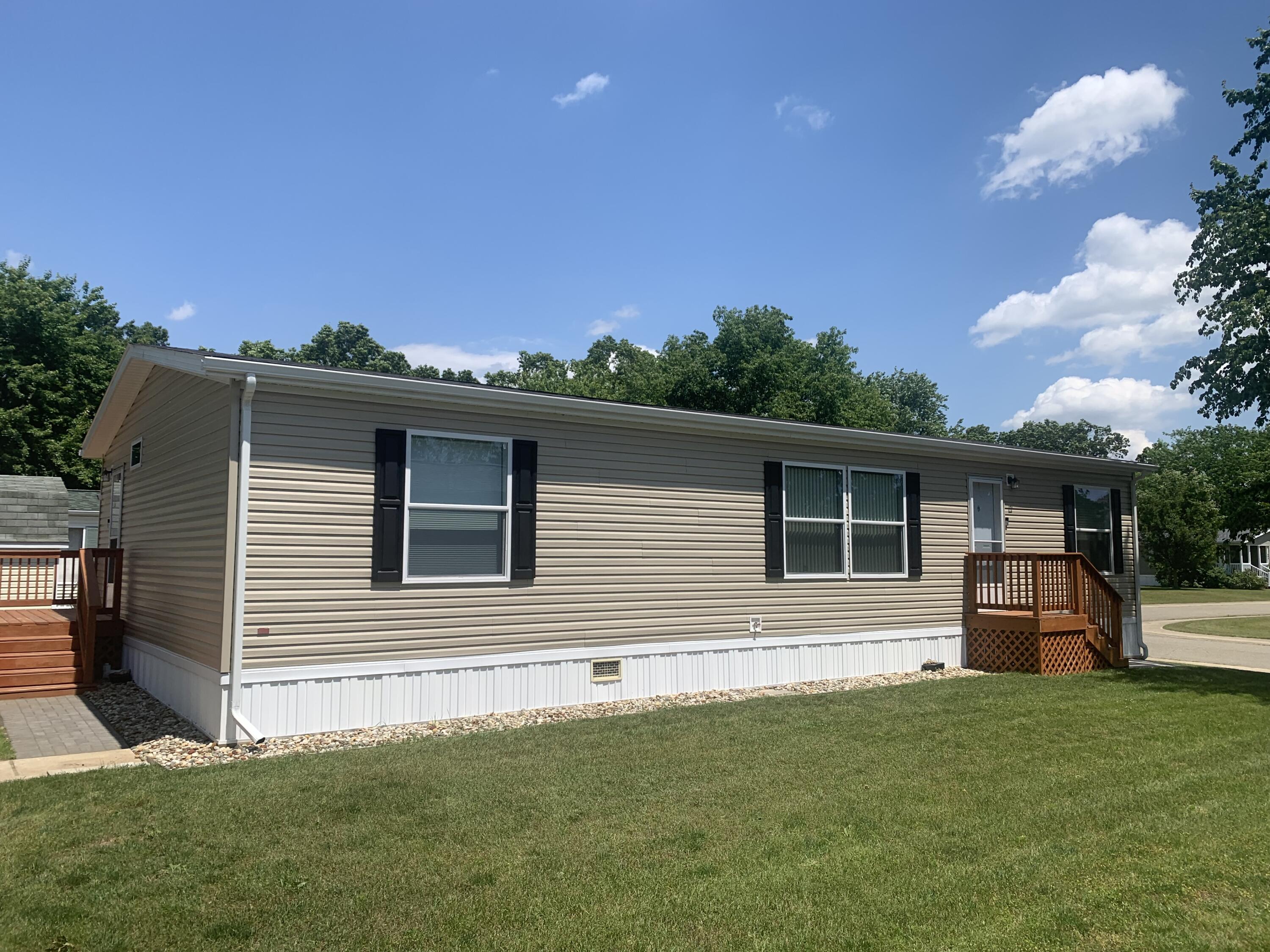 1238 Shiawassee River Road Three Rivers, MI 49093 - Photo 23 of 30 IMG_2645