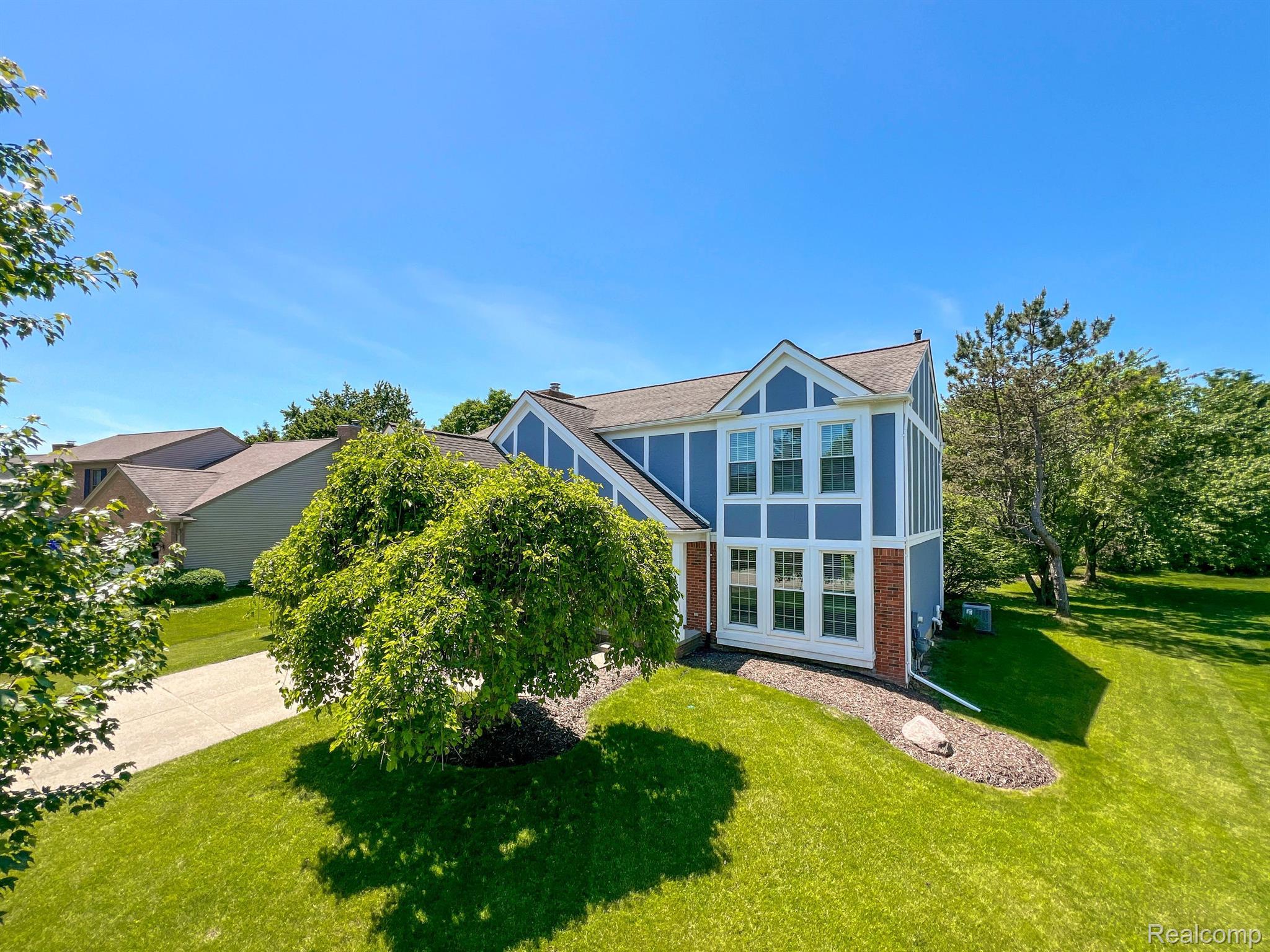 2372 Millbrook Court Rochester, MI 48306 - Photo 5 of 34 Gallery Image 5