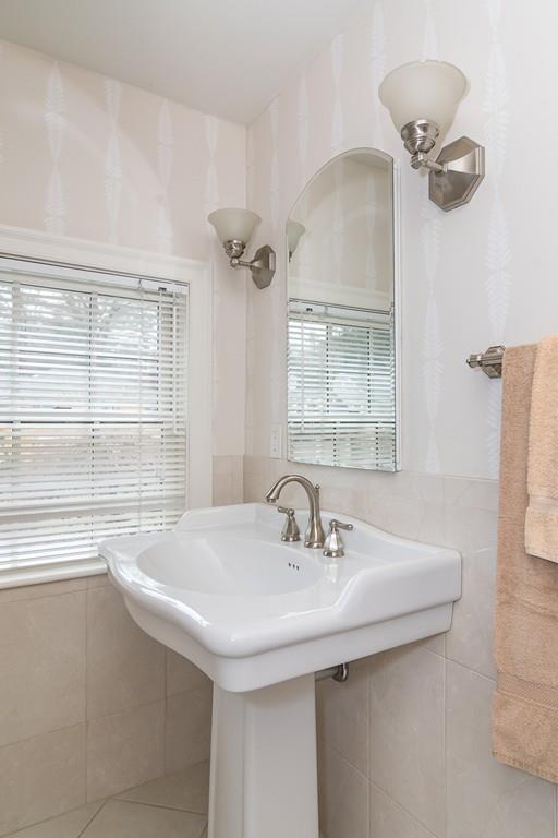 54 Radcliffe Road Wellesley, MA 02482 - Photo 13 of 18 Gallery Image 13