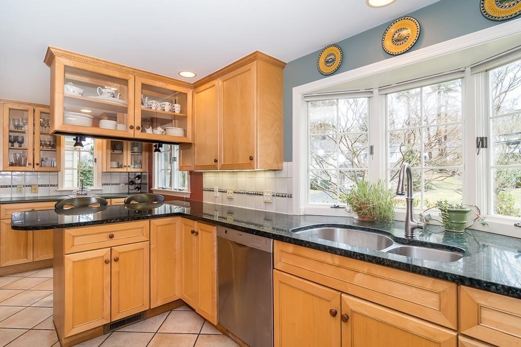 54 Radcliffe Road Wellesley, MA 02482 - Photo 9 of 18 Gallery Image 9