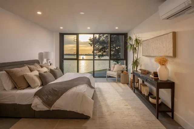 $2,299,000 | 3940 Gresham Street, Unit 251, San Diego, CA 92109