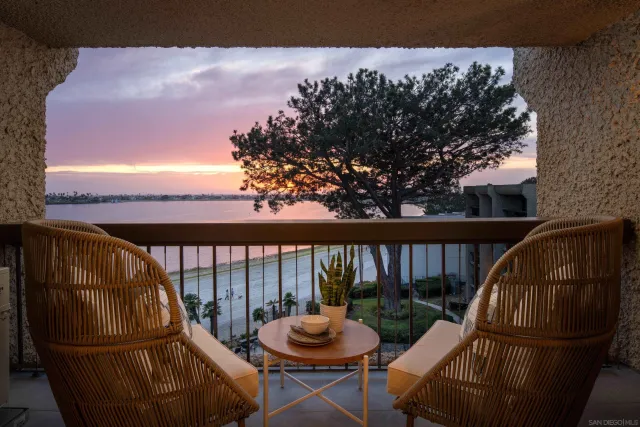 $2,299,000 | 3940 Gresham Street, Unit 251, San Diego, CA 92109