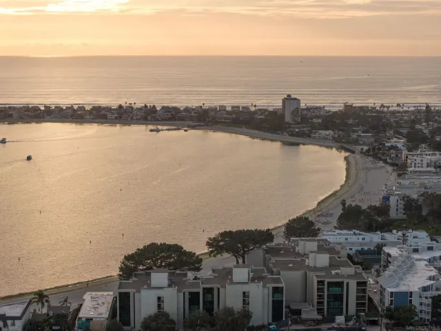 $2,299,000 | 3940 Gresham Street, Unit 251, San Diego, CA 92109