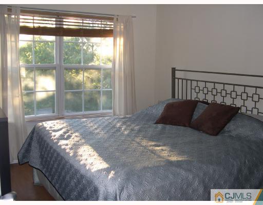 288 Nebula Road Piscataway, NJ 08854 - Photo 8 of 10 Gallery Image 8