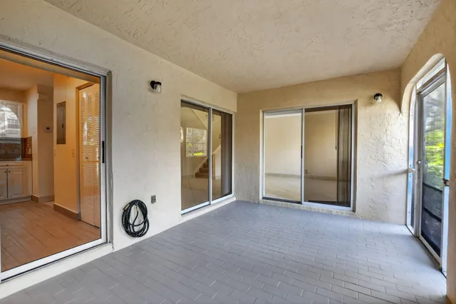 $3,400 | 6695 Via Regina, Boca Raton, FL 33433