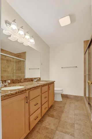 $3,400 | 6695 Via Regina, Boca Raton, FL 33433