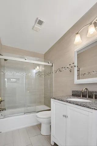 $3,400 | 6695 Via Regina, Boca Raton, FL 33433