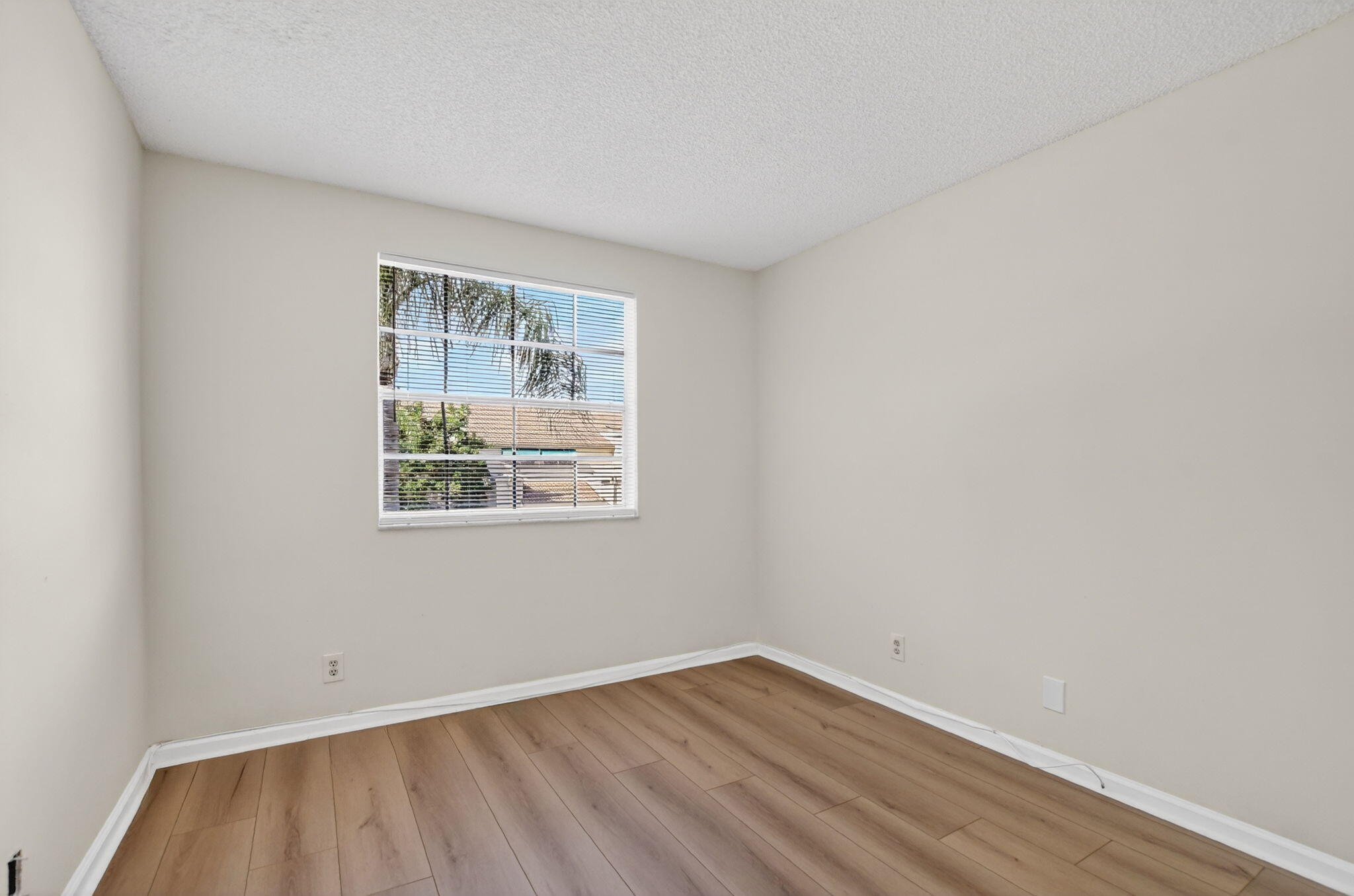 6695 Via Regina Boca Raton, FL 33433 - Photo 28 of 35 3rd bedroom