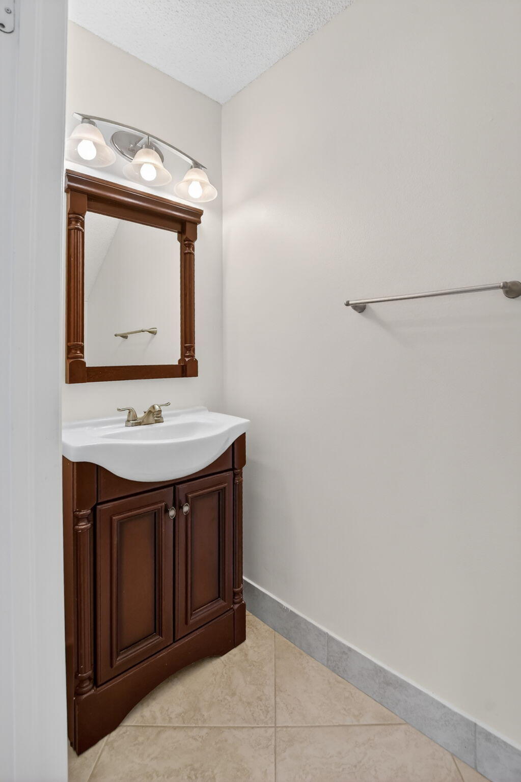 6695 Via Regina Boca Raton, FL 33433 - Photo 30 of 35 powder room