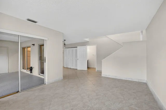 $3,400 | 6695 Via Regina, Boca Raton, FL 33433