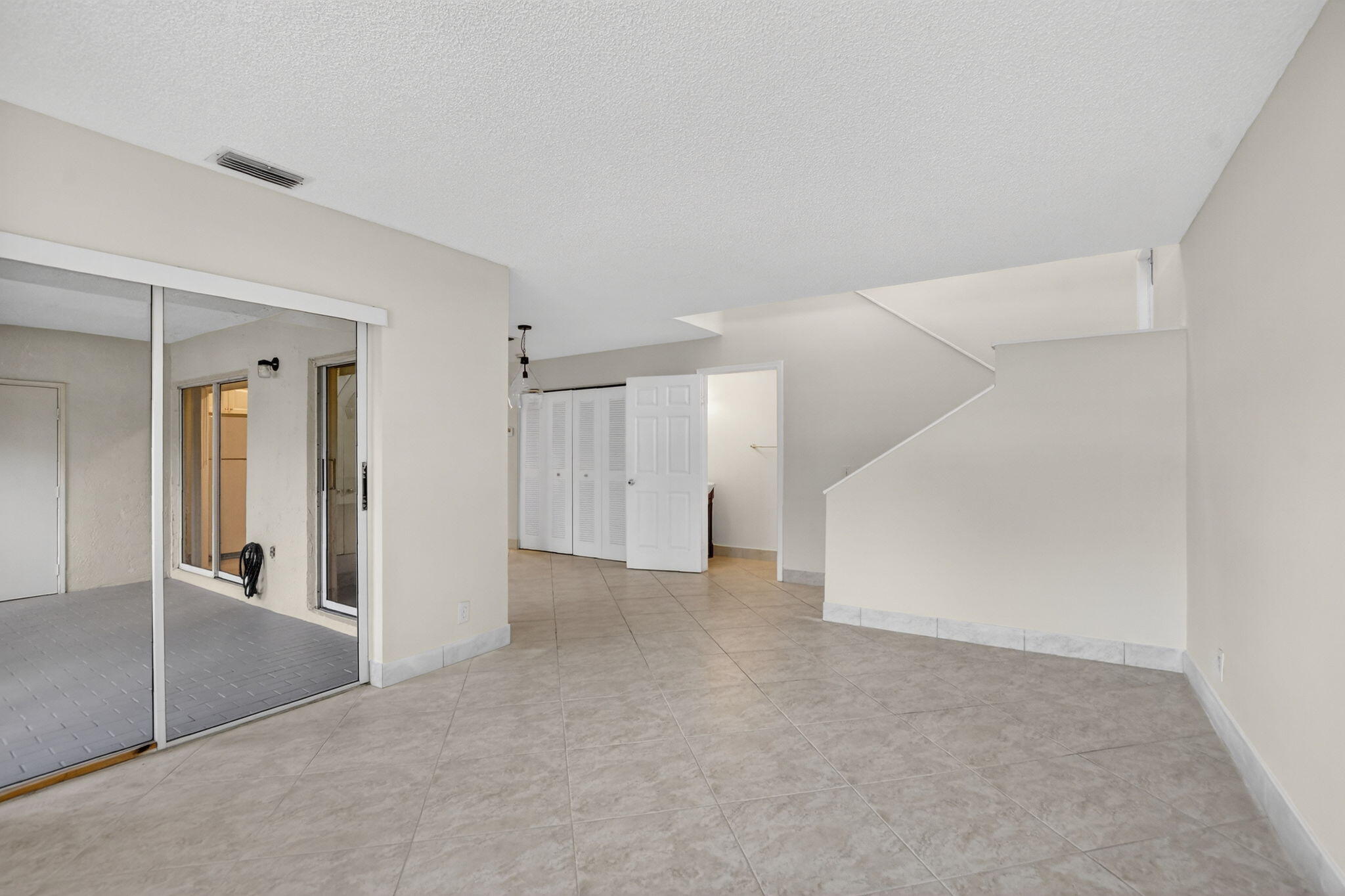 6695 Via Regina Boca Raton, FL 33433 - Photo 6 of 35 living room