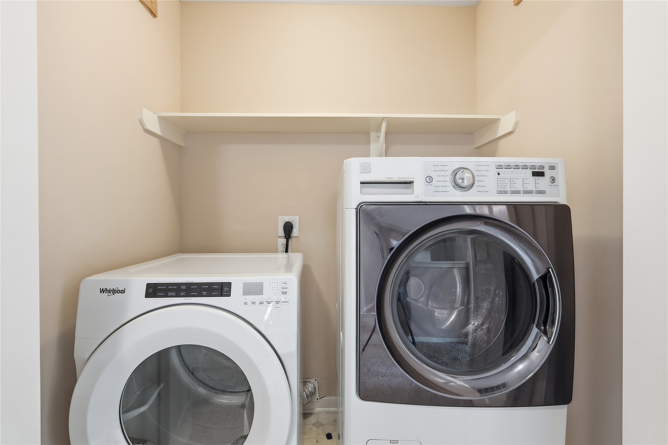 503 Elm Ridge Drive Spring, TX 77386 - Photo 19 of 21 a utility room with dryer and washer