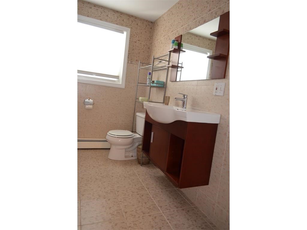 82 Angell Road Narragansett, RI 02882 - Photo 15 of 25
