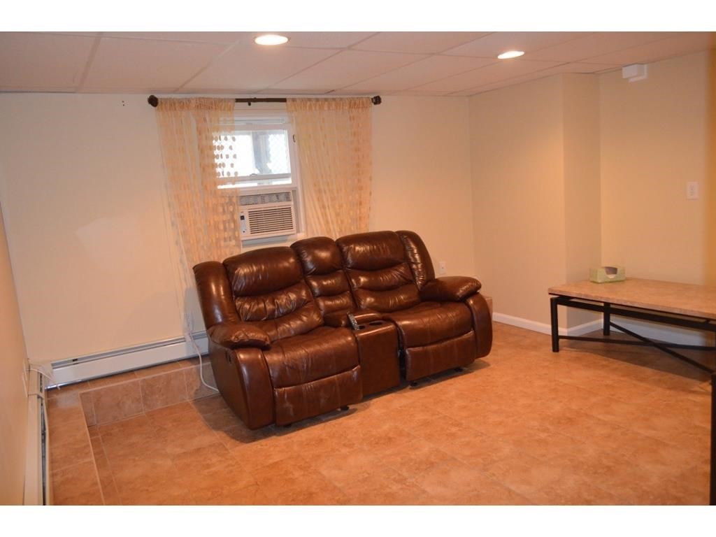 82 Angell Road Narragansett, RI 02882 - Photo 17 of 25