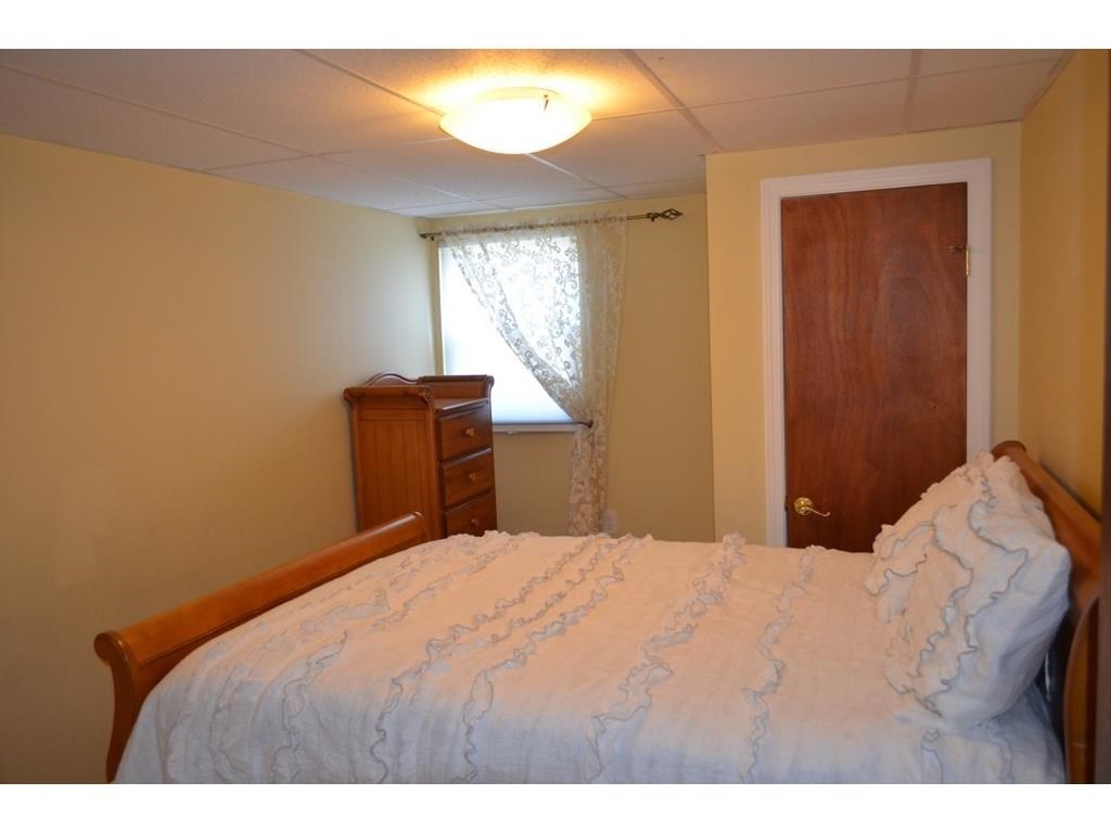 82 Angell Road Narragansett, RI 02882 - Photo 18 of 25