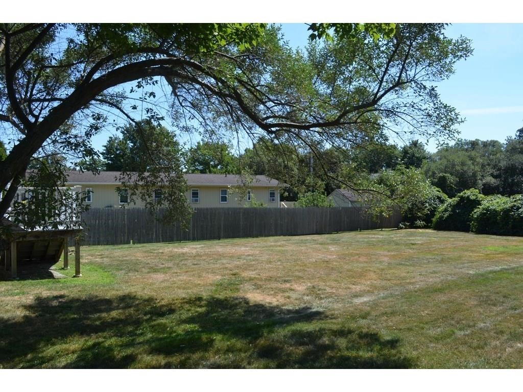 82 Angell Road Narragansett, RI 02882 - Photo 23 of 25