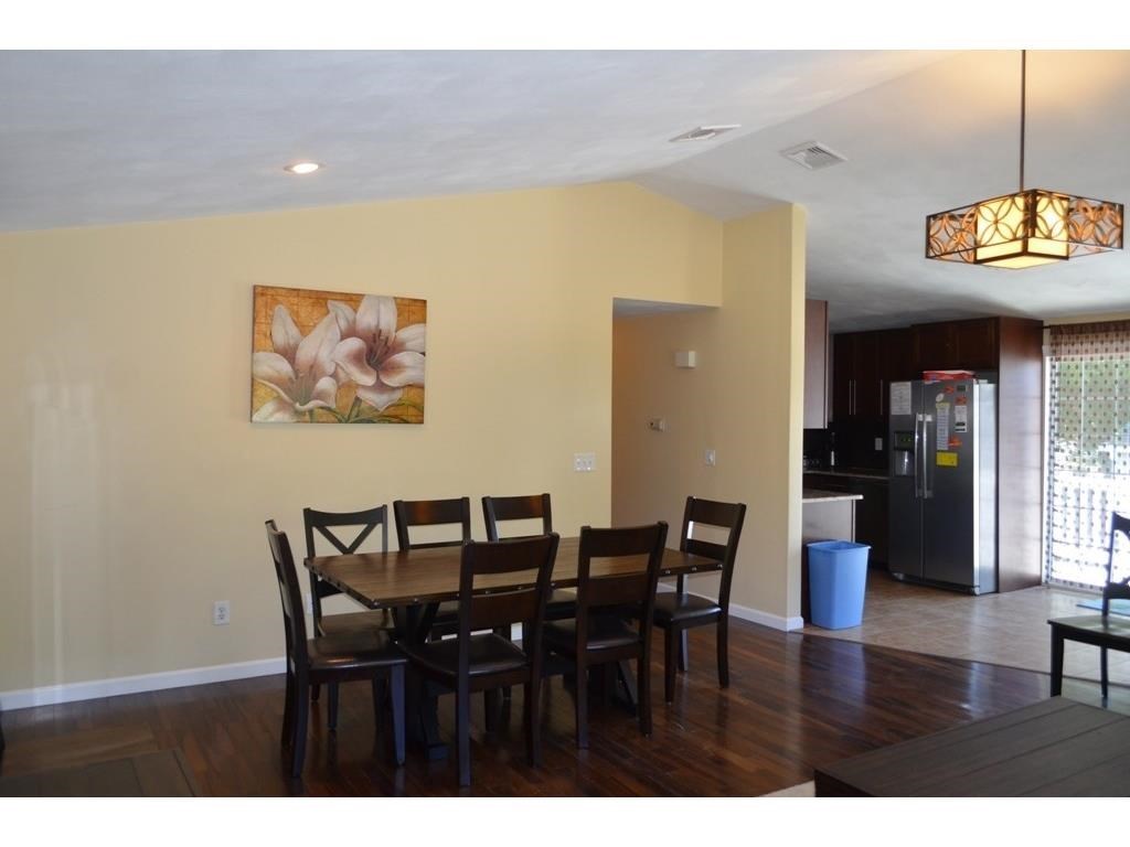 82 Angell Road Narragansett, RI 02882 - Photo 6 of 25