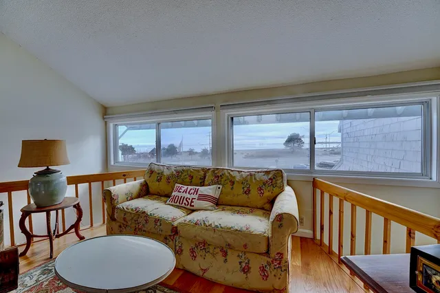 $780,000 | 943 Ocean Boulevard, Unit 21, Hampton, NH 03842