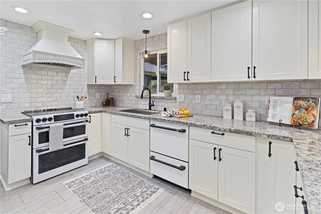 $1,290,000 | 30308 148th Avenue Southeast, Kent, WA 98042