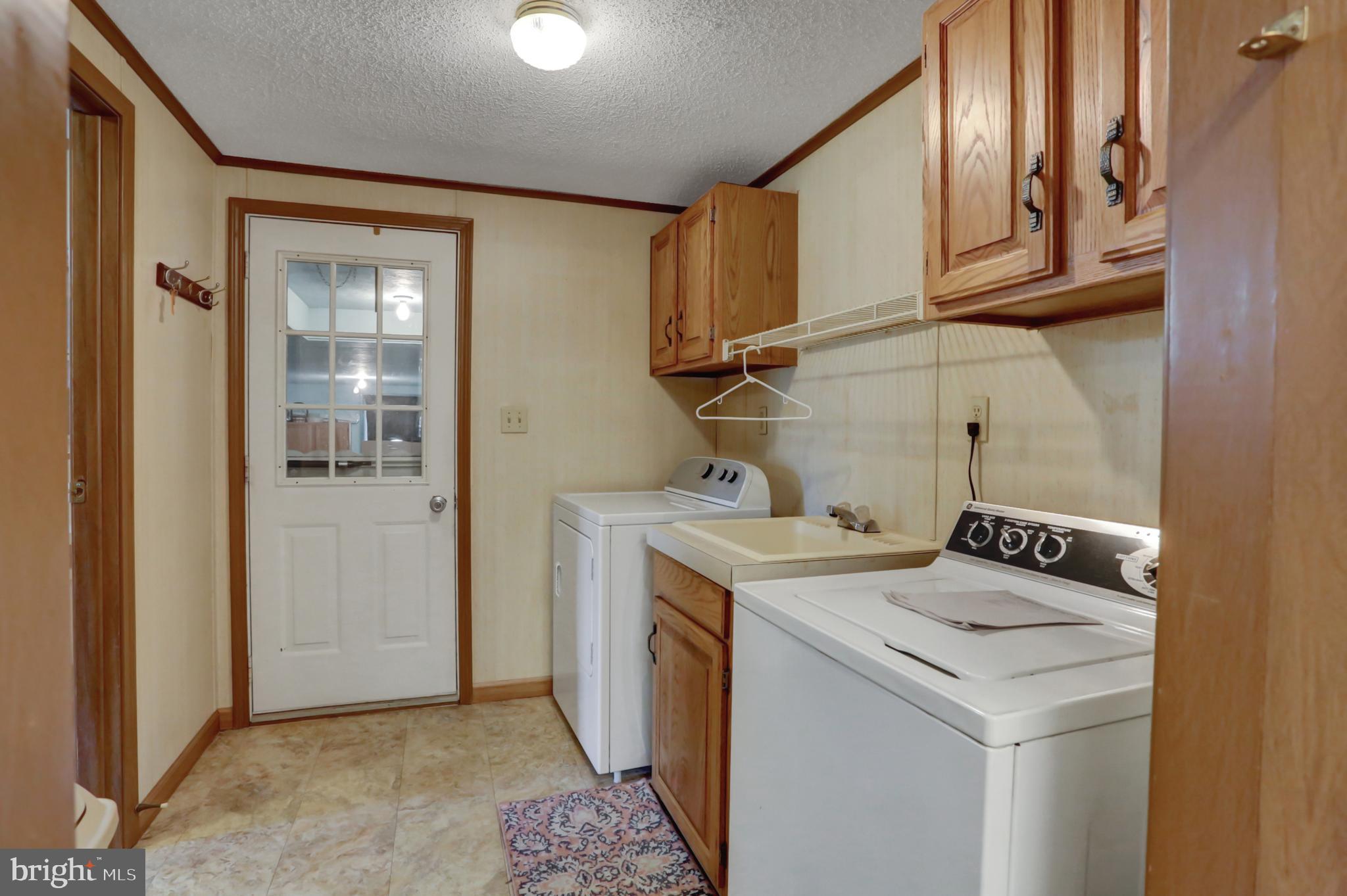 1689 Ridge Road Klingerstown, PA 17941 - Photo 16 of 39 Gallery Image 16