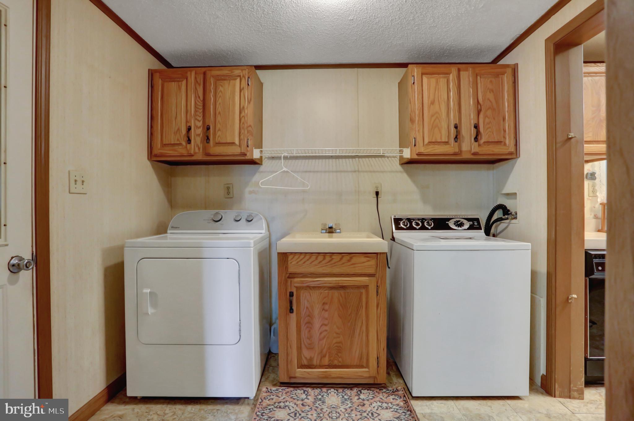 1689 Ridge Road Klingerstown, PA 17941 - Photo 17 of 39 Gallery Image 17