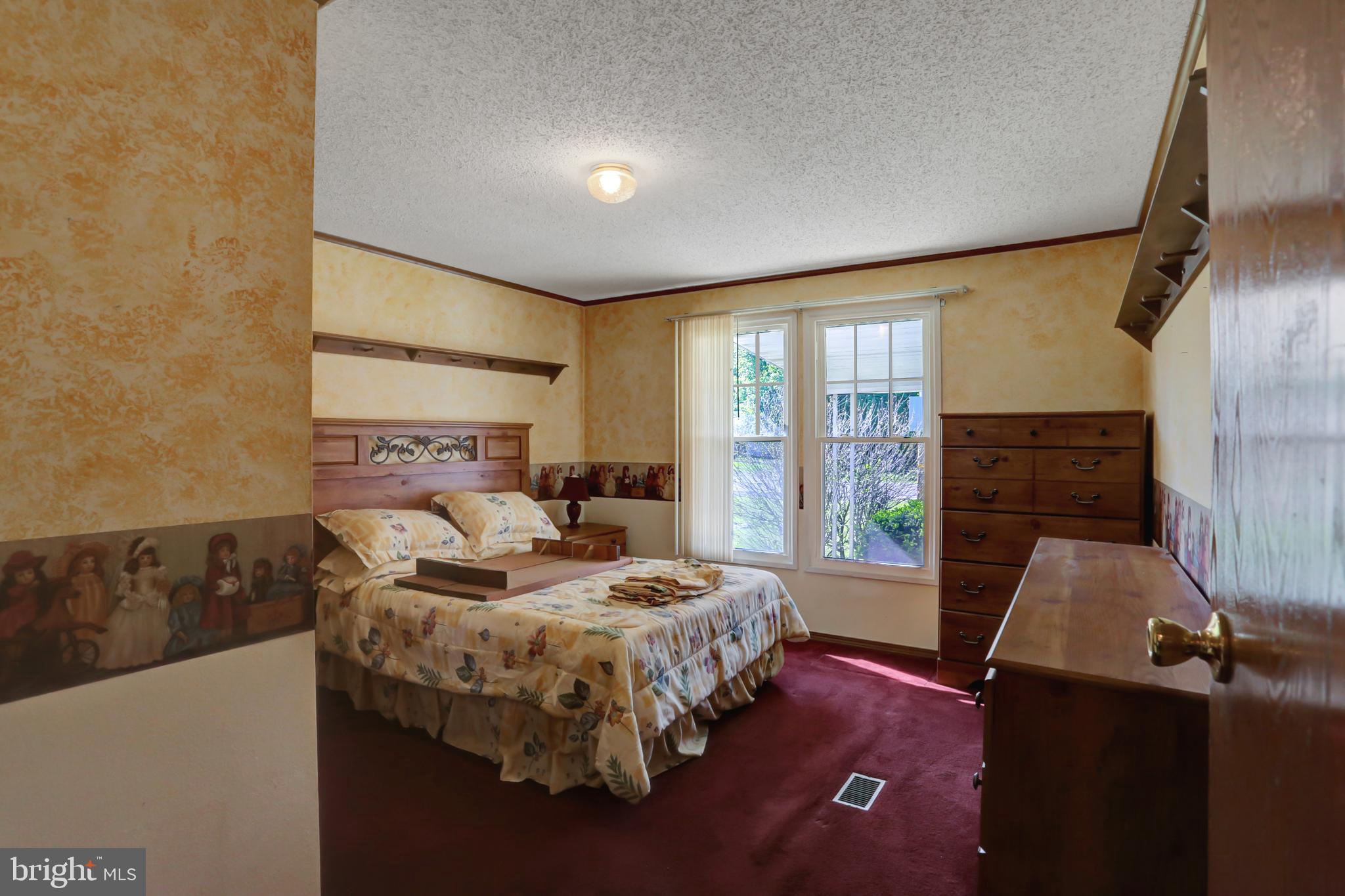 1689 Ridge Road Klingerstown, PA 17941 - Photo 19 of 39 Gallery Image 19
