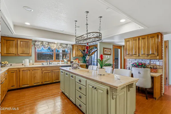 $650,000 | 620 Mt Cristo Rey Lane, El Paso, TX 79922