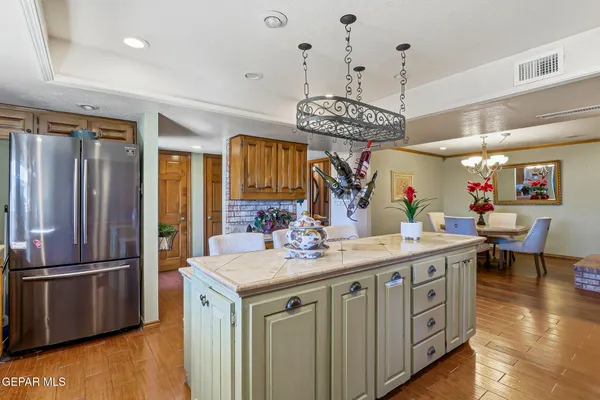 $650,000 | 620 Mt Cristo Rey Lane, El Paso, TX 79922