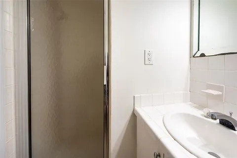 $430,000 | 2831 Northeast 60th Street, Unit 2831, Fort Lauderdale, FL 33308