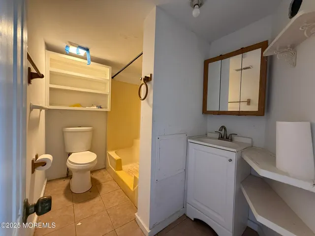 $250,000 | 225 Jones Road, Unit 104, Barnegat, NJ 08005