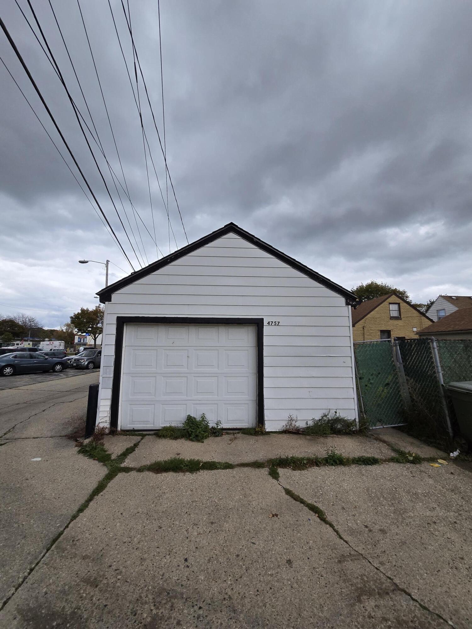 4757 North 18th Street Milwaukee, WI 53209 - Photo 15 of 15 20251102_123158