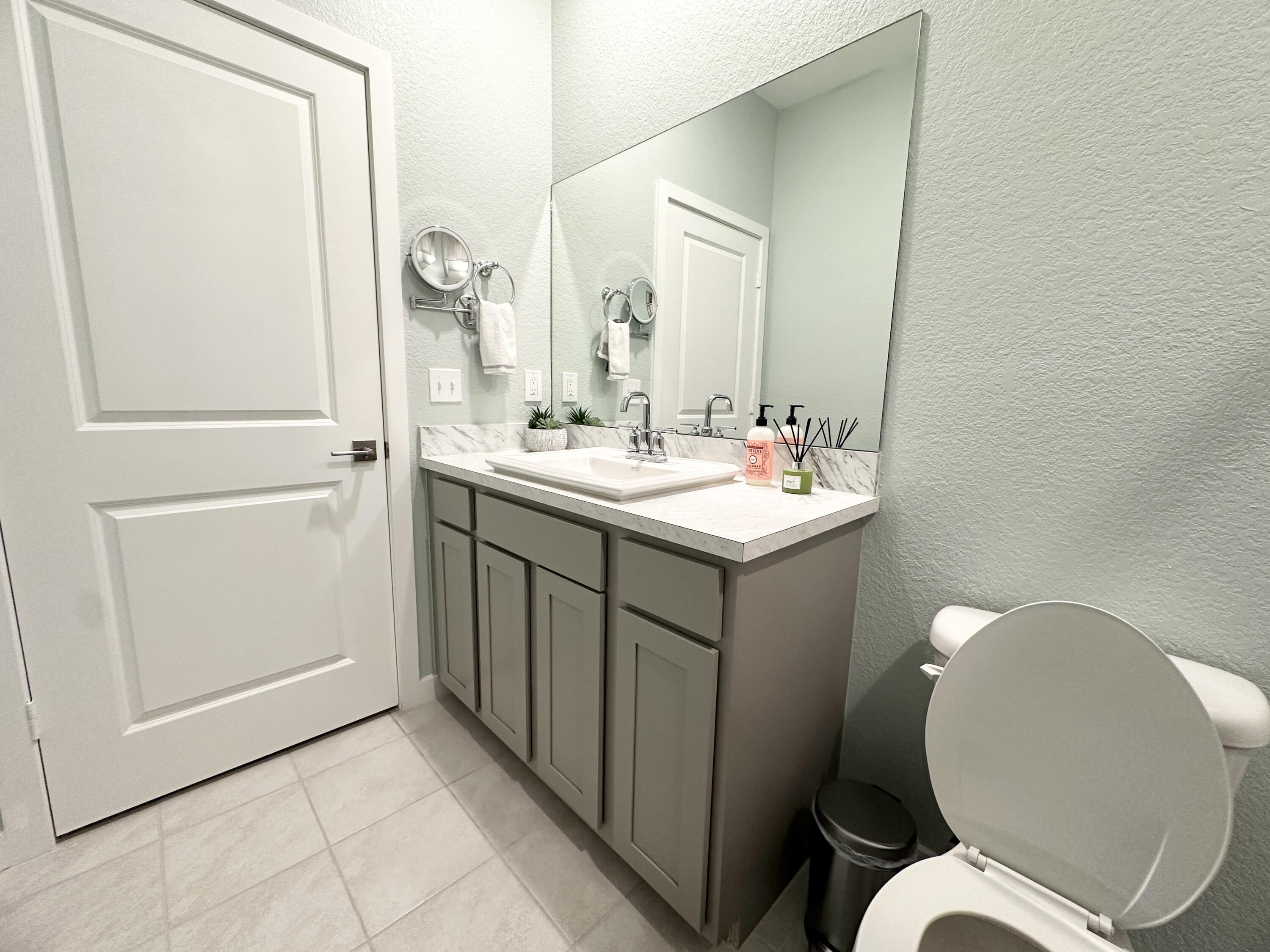 69 Bandol Street Riviera Beach, FL 33404 - Photo 8 of 26 IMG_5845-preview